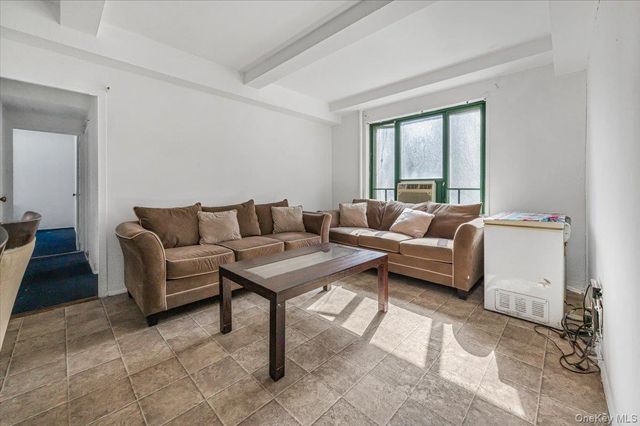 1700 Metropolitan Avenue 4F, Bronx, NY 10462