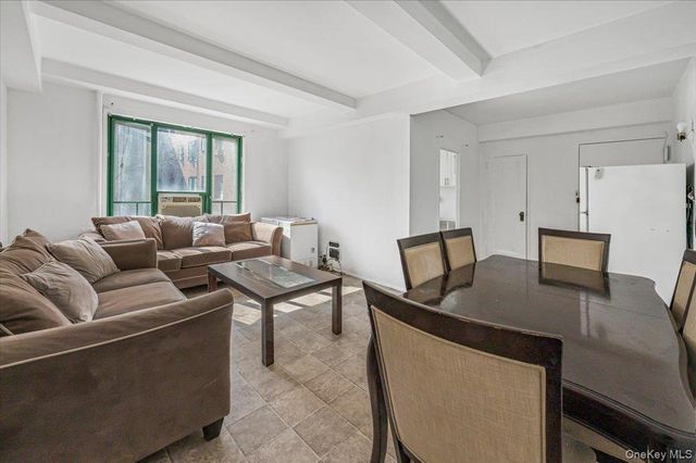 1700 Metropolitan Avenue 4F, Bronx, NY 10462