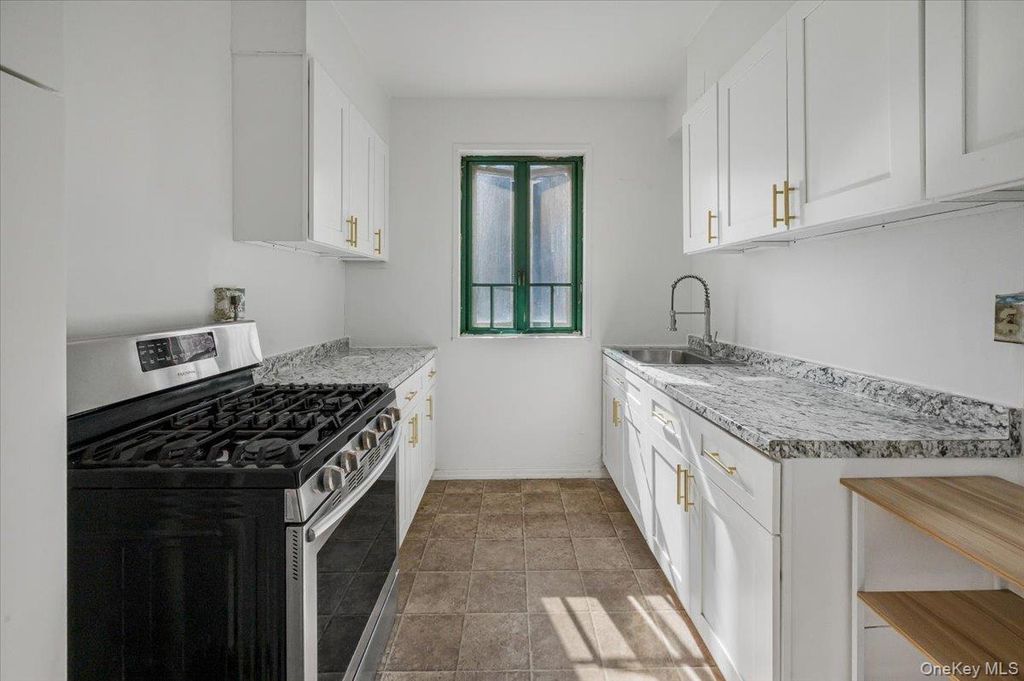 1700 Metropolitan Avenue 4F, Bronx, NY 10462