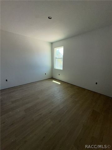 2520 W Windchime Loop, Dunnellon, FL 34434