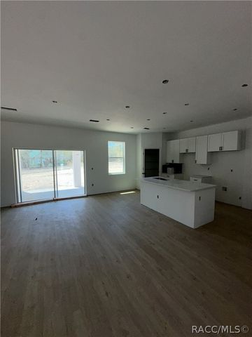 2520 W Windchime Loop, Dunnellon, FL 34434