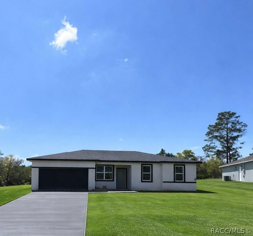 2520 W Windchime Loop, Dunnellon, FL 34434