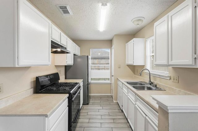 16623 Red Gully Drive, Sugar Land, TX 77498