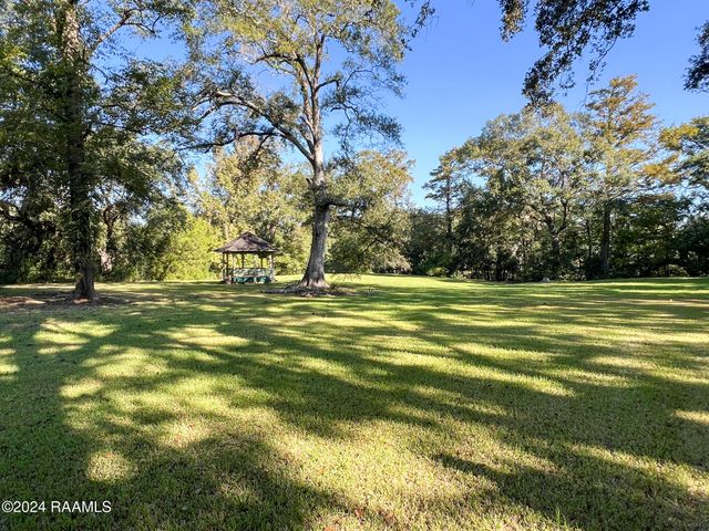 5613 E Old Spanish Trail, New Iberia, LA 70560
