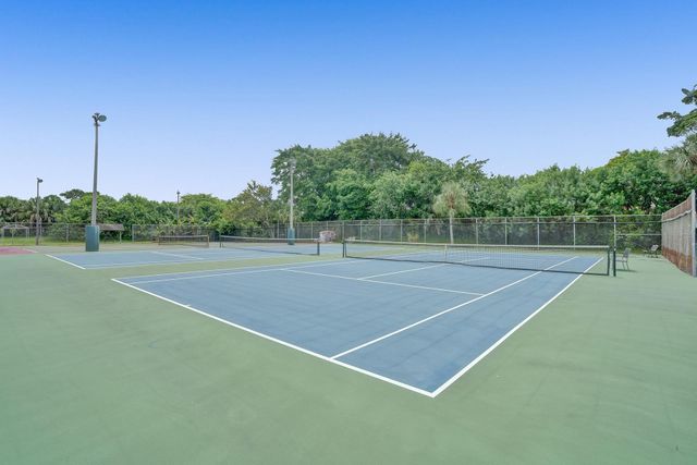3011 Holiday Springs Boulevard 206, Margate, FL 33063