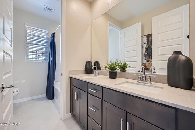 10151 E ULYSSES Avenue, Mesa, AZ 85212