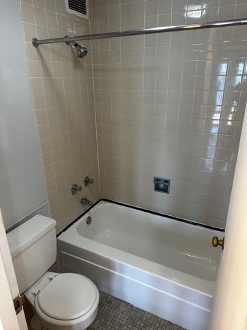 6700 S South Shore Drive 3K, Chicago, IL 60649