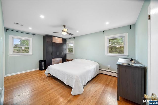 1 Hazley Court, Rochelle Park, NJ 07662