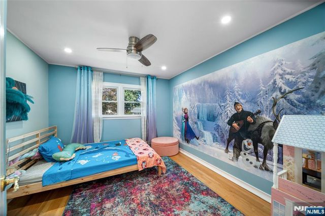 1 Hazley Court, Rochelle Park, NJ 07662