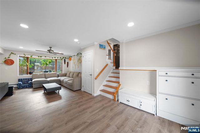 1 Hazley Court, Rochelle Park, NJ 07662