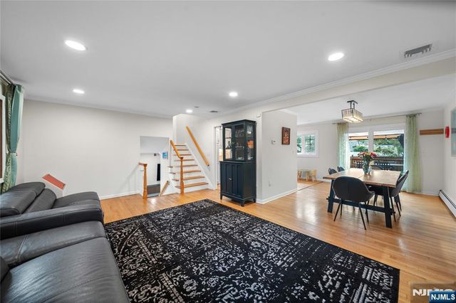 1 Hazley Court, Rochelle Park, NJ 07662