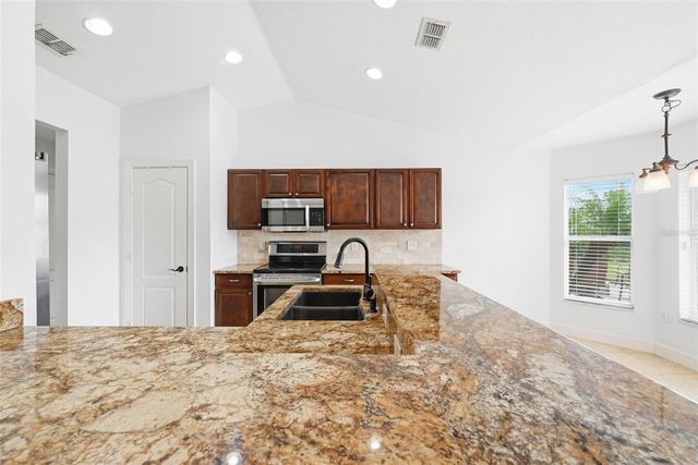1845 FARRINGTON DRIVE, Lakeland, FL 33809