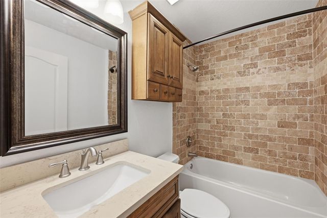 1845 FARRINGTON DRIVE, Lakeland, FL 33809