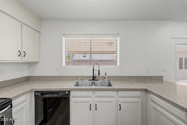 2319 E CAROL Avenue, Mesa, AZ 85204