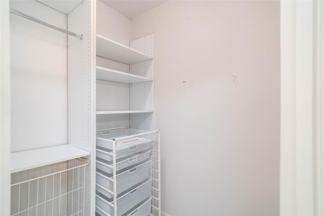 179 Old Bridge Lake, Houston, TX 77069