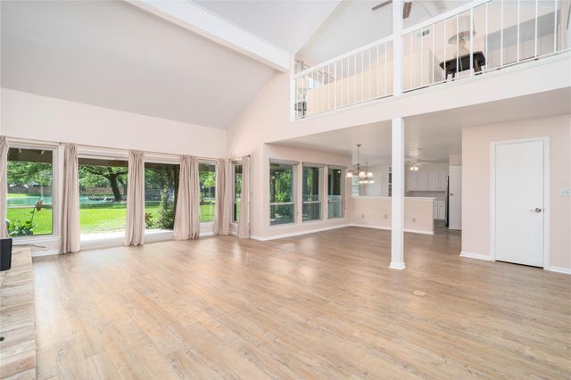 179 Old Bridge Lake, Houston, TX 77069