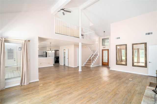 179 Old Bridge Lake, Houston, TX 77069