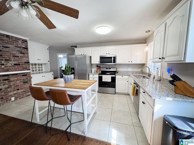 15 DAWVON TERRACE, Anniston, AL 36207