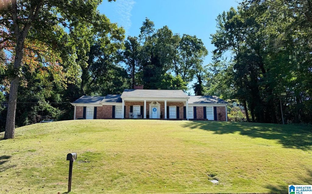 15 DAWVON TERRACE, Anniston, AL 36207