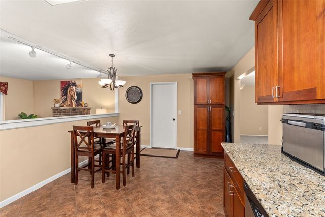 7816 6th Way SE, Lacey, WA 98503