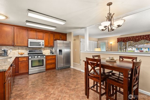 7816 6th Way SE, Lacey, WA 98503