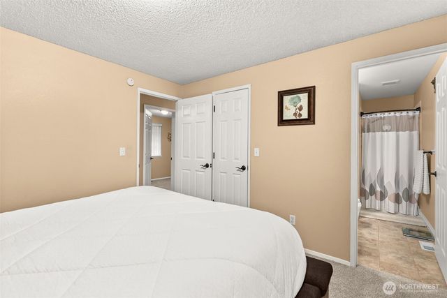 7816 6th Way SE, Lacey, WA 98503