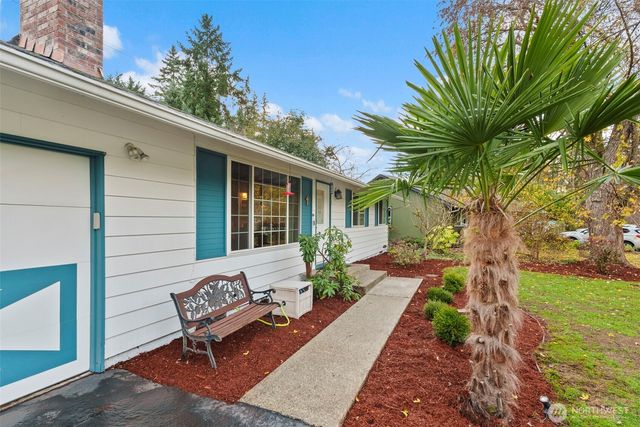 7816 6th Way SE, Lacey, WA 98503