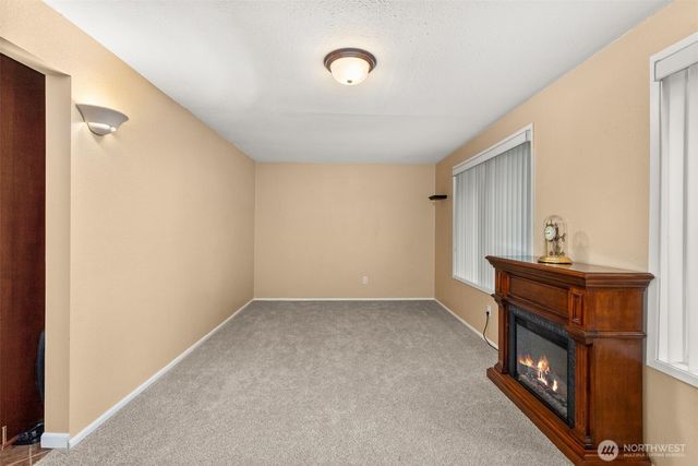 7816 6th Way SE, Lacey, WA 98503