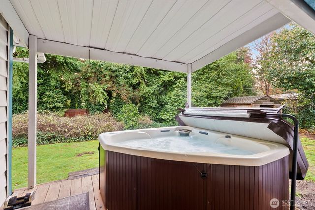 7816 6th Way SE, Lacey, WA 98503