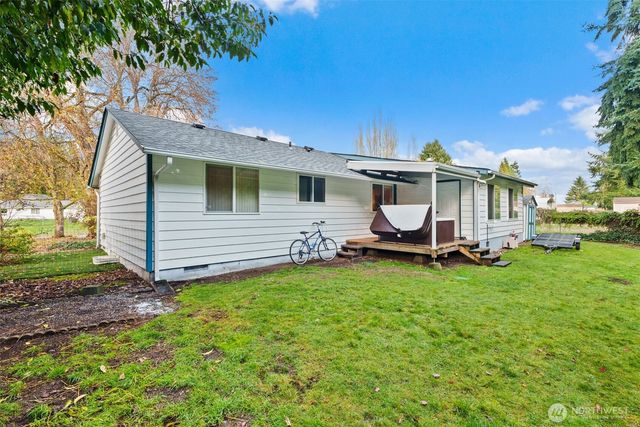 7816 6th Way SE, Lacey, WA 98503