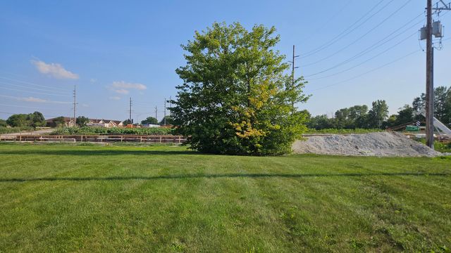 444 Megan Way, Munster, IN 46321
