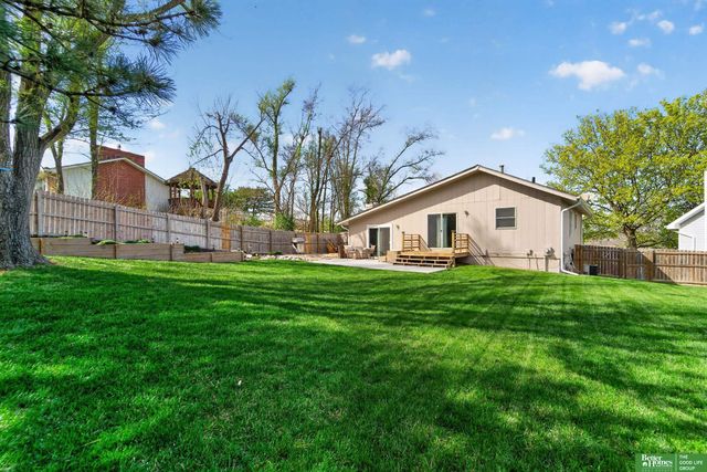 5940 S 137th Circle, Omaha, NE 68137