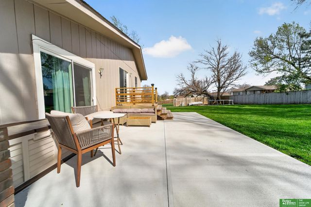 5940 S 137th Circle, Omaha, NE 68137