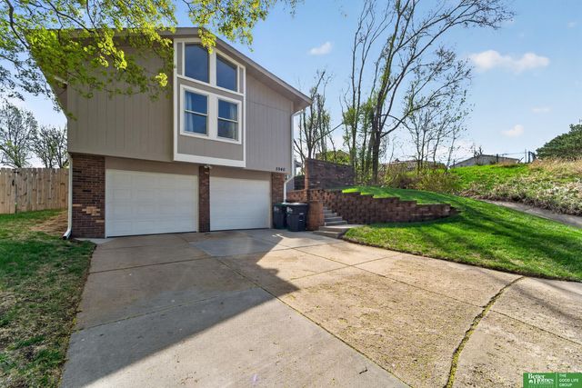 5940 S 137th Circle, Omaha, NE 68137