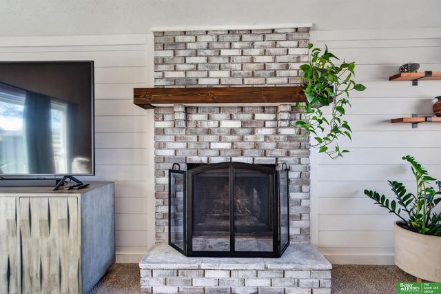 5940 S 137th Circle, Omaha, NE 68137