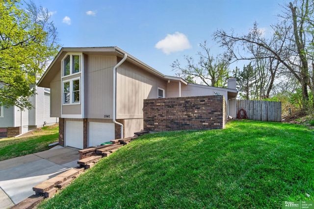 5940 S 137th Circle, Omaha, NE 68137