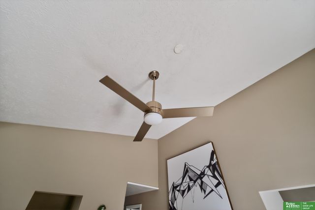 5940 S 137th Circle, Omaha, NE 68137