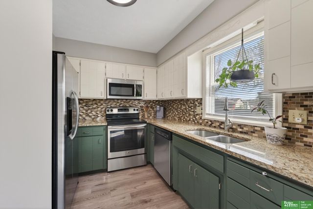 5940 S 137th Circle, Omaha, NE 68137