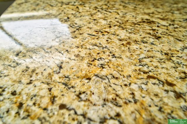 5940 S 137th Circle, Omaha, NE 68137