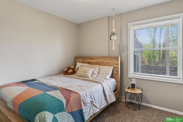 5940 S 137th Circle, Omaha, NE 68137