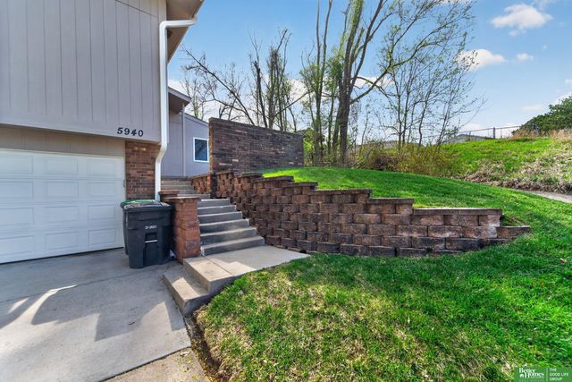 5940 S 137th Circle, Omaha, NE 68137
