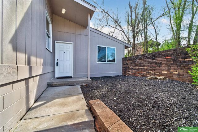 5940 S 137th Circle, Omaha, NE 68137