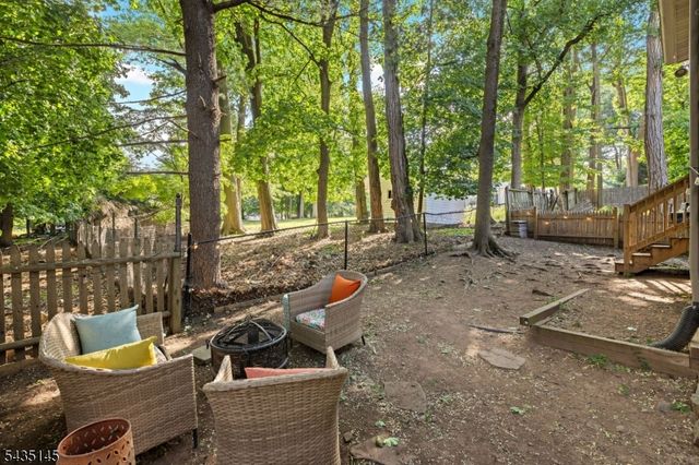 51 Ridgehurst Rd, West Orange Twp., NJ 07052