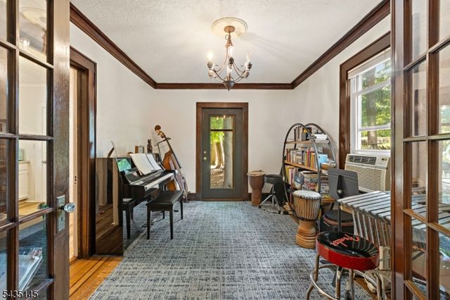 51 Ridgehurst Rd, West Orange Twp., NJ 07052