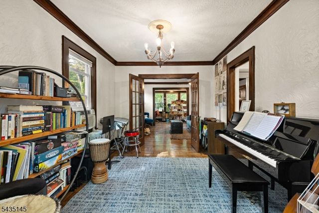 51 Ridgehurst Rd, West Orange Twp., NJ 07052