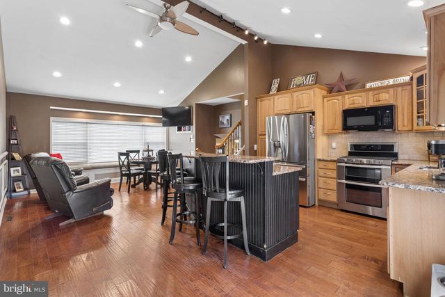 65 CALDWELL AVE, Marlton, NJ 08053