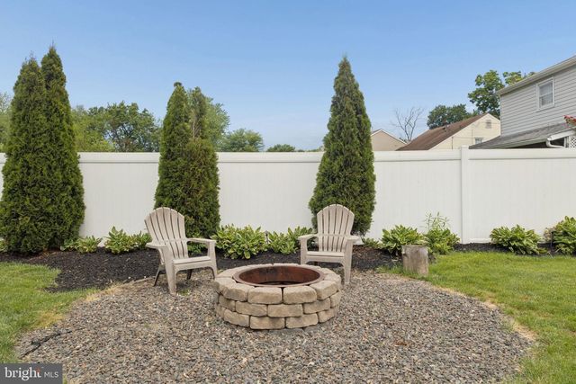 65 CALDWELL AVE, Marlton, NJ 08053