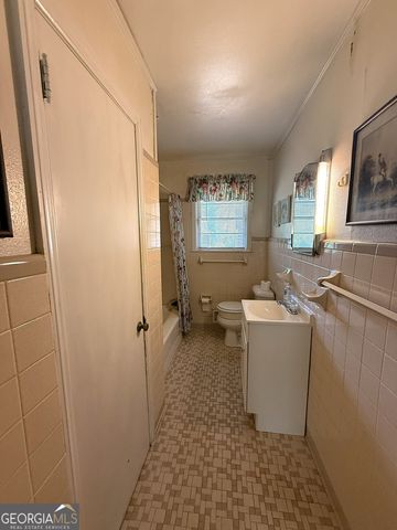 186 Lake Forest Drive, Elberton, GA 30635