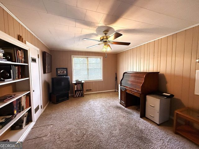 186 Lake Forest Drive, Elberton, GA 30635