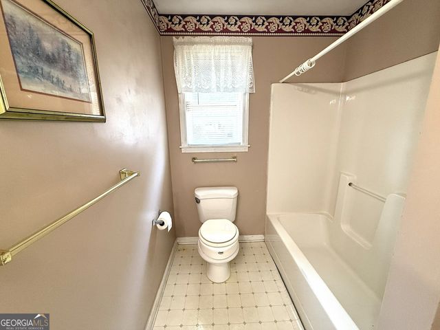 186 Lake Forest Drive, Elberton, GA 30635